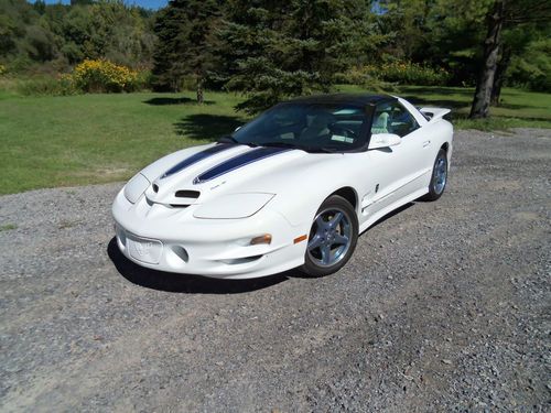 1999 pontiac trans am 30th anniversary issue whit/blue ws6 6-spd 36k orig miles