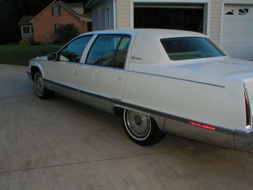 1996 cadillac fleetwood brougham  !!!like new !!!