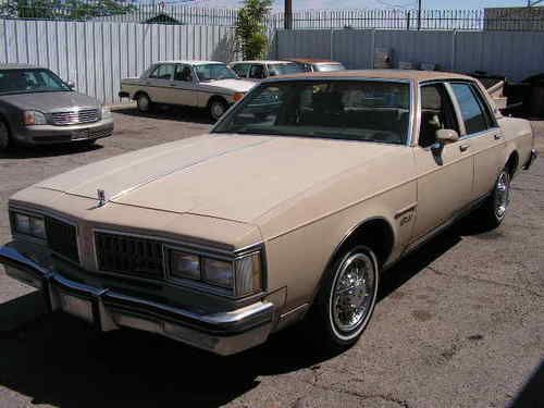 1981 oldsmobile diesel runs excellent check it out !!