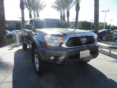 Prerunner truck 4.0l clean carfax one owner smoke free excellent cond low miles