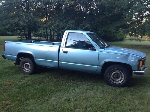 1992 chevrolet c1500 light blue cheyenne pick up truck- 204,000 miles, 5-speed
