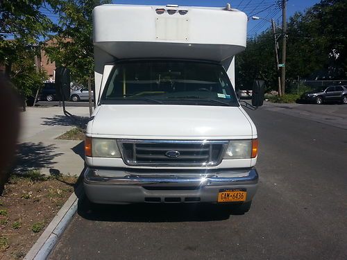 2004 ford e350 6.0l diesel shuttle bus 13+1 pas