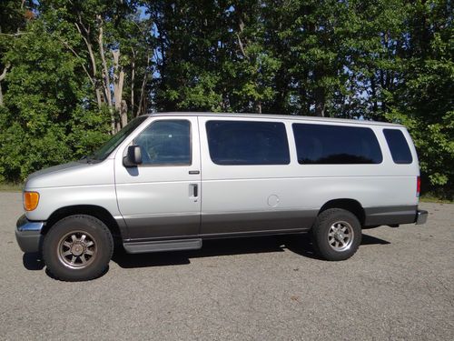 2007 ford e350 xlt extended van-special center aisle seating