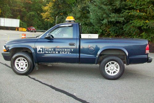 Dodge dakota 4x4 pickup truck one fire water department owner auto. low miles