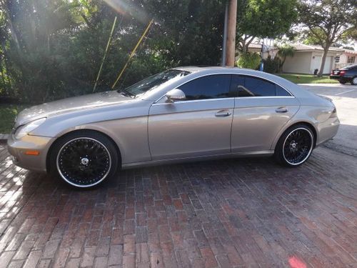 2006 mercedes-benz cls500 fl car clean car fax line new make serious offer