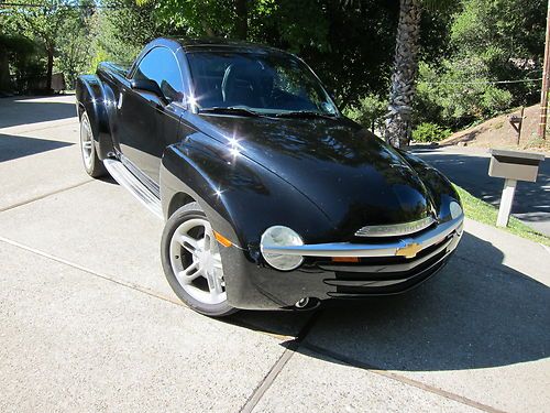 2004 chevrolet ssr base convertible 2-door 5.3l