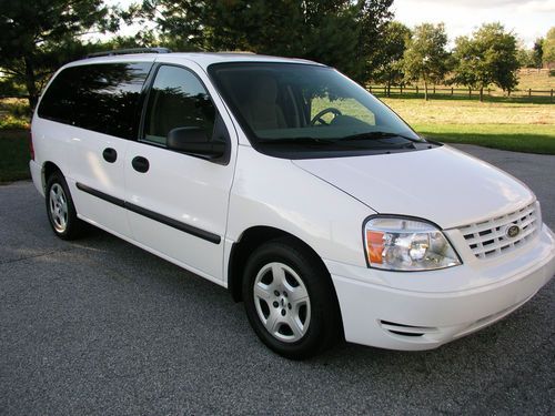 Beautiful 2004 ford freestar se mini passenger van 4-door 3.9l v6