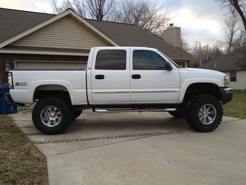 2007 gmc sierra slt 74,000 miles lifted 18inch wheels edge performance, loaded