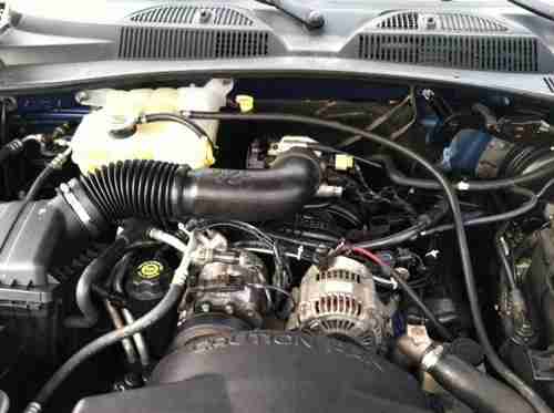 2004 Jeep Liberty Sport Sport Utility 4-Door 3.7L / True Right Hand Drive, image 3
