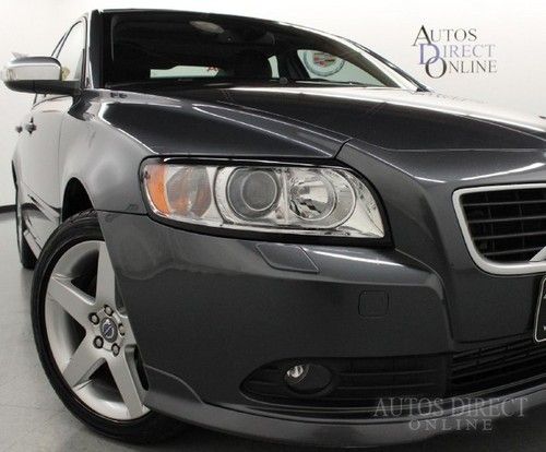 We finance 10 t5 awd 6-spd sunroof heated seats xenons fog lamps cd/mp3 player