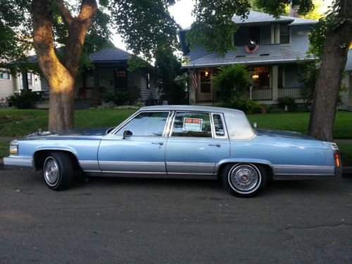 1991 Cadillac Fleetwood Brougham Sedan 4-Door 5.7L V8, image 4