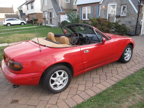 1996 mazda miata base convertible 2-door 1.8l