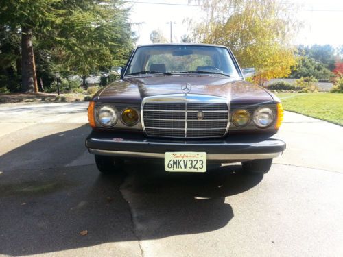 1982 Mercedes 300D Turbo Diesel - 4 Door - Manganese Brown/Palamino, image 9