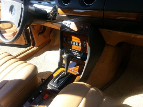 1982 Mercedes 300D Turbo Diesel - 4 Door - Manganese Brown/Palamino, image 13