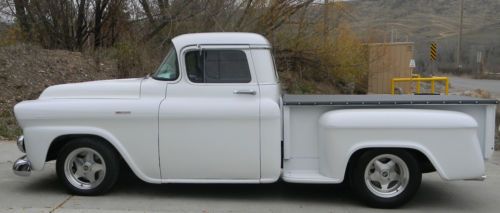 Passenger 59 gmc resto-mod