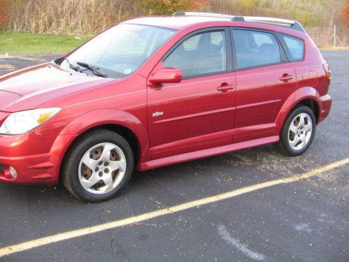 Red pontiac vibe 2007