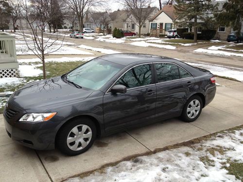 2009 toyota camry le sedan 4-door 2.4l - brakes just 6 months old, tires 9 month