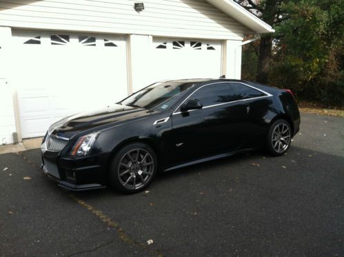 2011 cadillac cts v coupe 2-door 6.2l