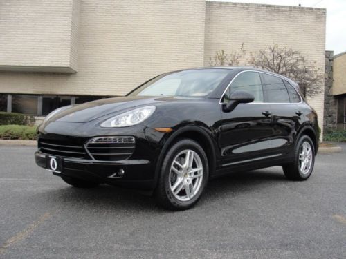 Beautiful 2011 porsche cayenne, only 11,961 miles, warranty