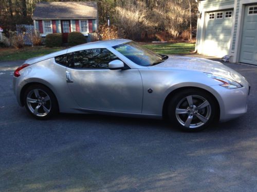 No reserve - 2009 nissan 370z coupe - 6 speed manual - silver
