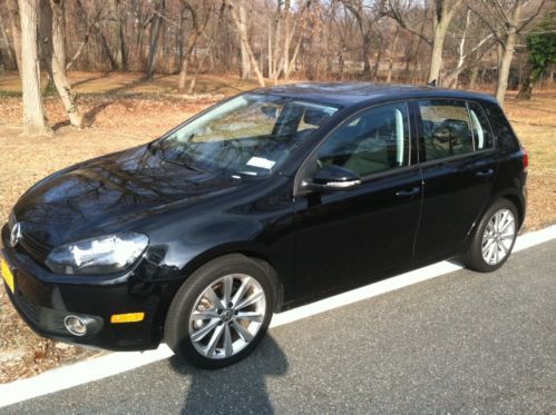 2012 vw golf tdi-4dr-21,500miles, excellent condition