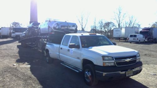 2005 chevrolet silverado 3500 ls crew cab  4-door 6.6l with 2007 kaufman trailer