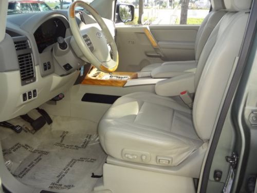 SUV 5.6L 4x4 One owner Clean Low miles Garage kept Excellent condition, image 7