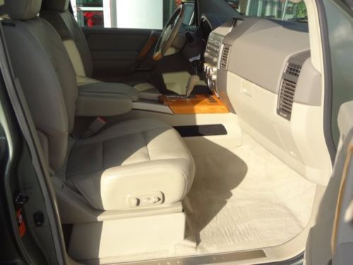 SUV 5.6L 4x4 One owner Clean Low miles Garage kept Excellent condition, image 17