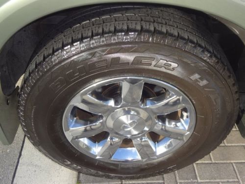 SUV 5.6L 4x4 One owner Clean Low miles Garage kept Excellent condition, image 23