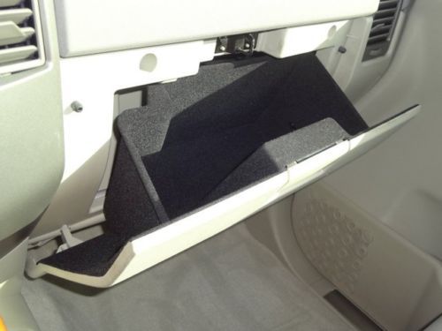 SUV 5.6L 4x4 One owner Clean Low miles Garage kept Excellent condition, image 35