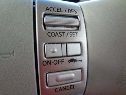 SUV 5.6L 4x4 One owner Clean Low miles Garage kept Excellent condition, image 38