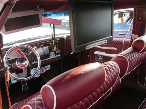 1982 Oldsmobile Delta 88 Royale Sedan 4-Door 5.0L, image 2