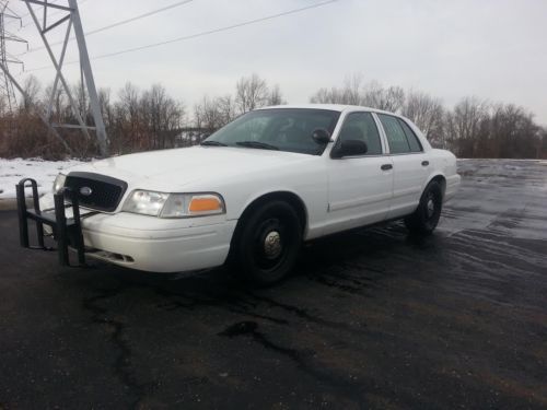 2009 ford crown victoria police interceptor sedan 4-door 4.6l clean*no reserve*