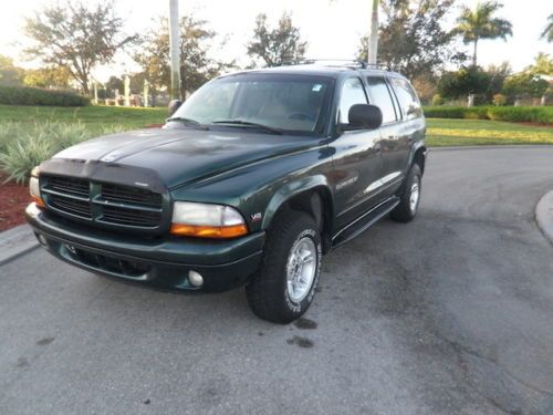 98 dodge durango slt,  4wd v8 engine, new breaks,  runs great, lots of storage