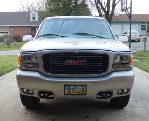 2000 GMC Yukon Denali - LOW MILES - Sport Utility 4-Door 5.7L, US $8,000.00, image 2