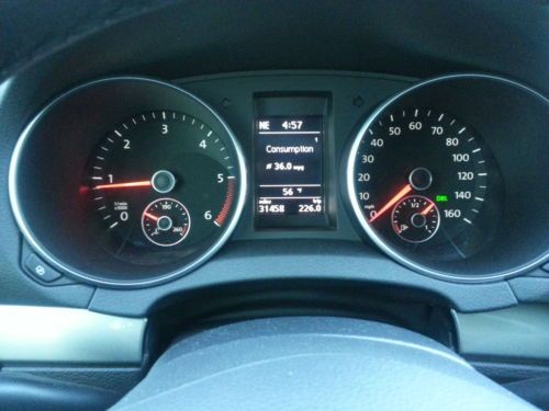 2012 Volkswagen Golf TDI Hatchback 2-Door 2.0L, image 3