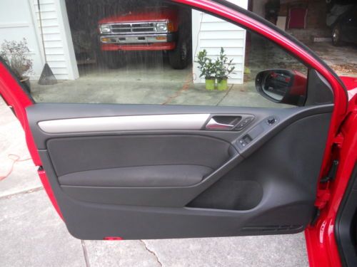 2012 Volkswagen Golf TDI Hatchback 2-Door 2.0L, image 8