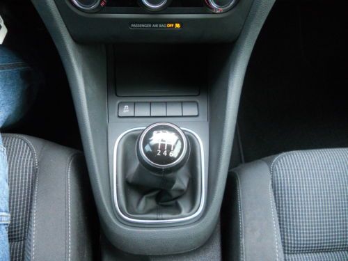 2012 Volkswagen Golf TDI Hatchback 2-Door 2.0L, image 11