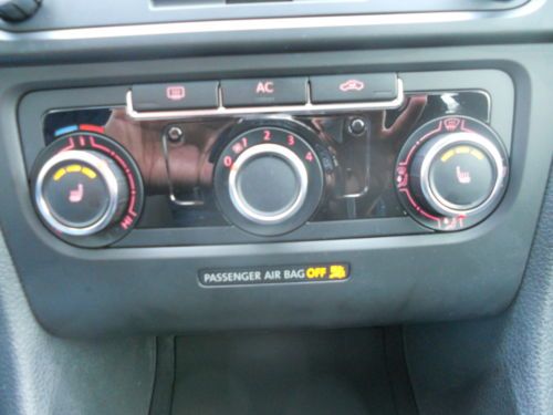 2012 Volkswagen Golf TDI Hatchback 2-Door 2.0L, image 13