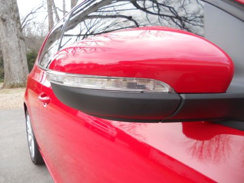 2012 Volkswagen Golf TDI Hatchback 2-Door 2.0L, image 21
