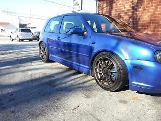 2004 blue volkswagen sr32 4-motion