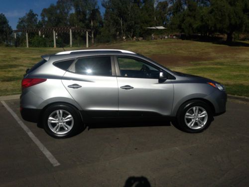 2011 hyundai tucson gls sport utility 4-door 2.4l