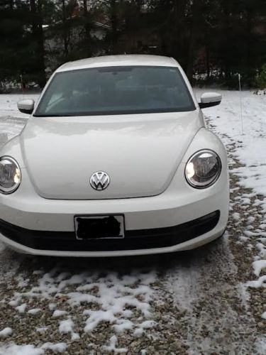 2012 volkswagen beetle base hatchback 2-door 2.5l