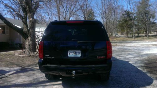 2007 GMC Yukon SLT 4x4, DVD, Sunroof, 3rd Row Blue, 20'' Wheels, Blue, Clean, image 10