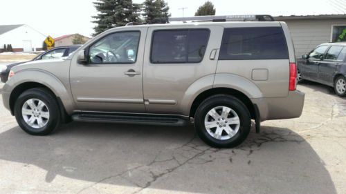 2005 nissan pathfinder le sport utility 4-door 4.0l