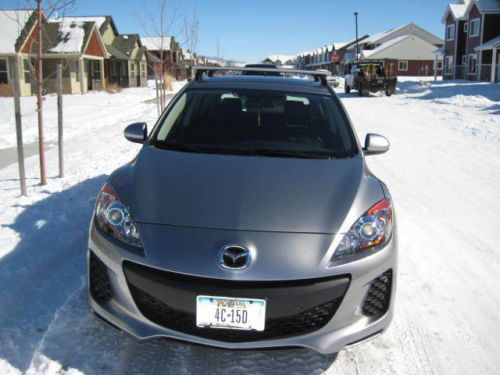 2013 mazda 3 i hatchback 4-door 2.0l 10,000 miles!