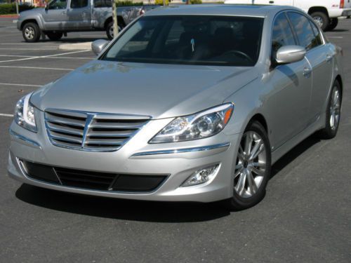 2012 hyundai genesis 4.6 nav adaptivcruiz bluetooth sunroof heatdseats 20kmiles