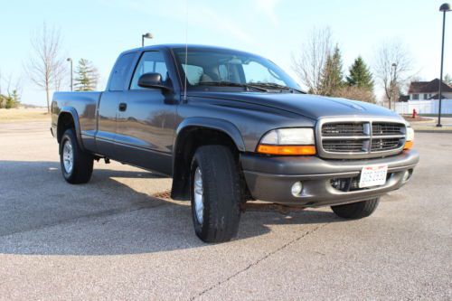 2003 dodge dakota sport extended cab pickup 2-door 4.7l 4x4