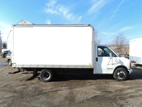 2002 gmc savana 3500 box van 2-door 5.7l