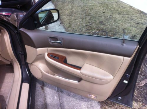 2007 Honda Accord Ex. Gray. 4 door.  well mentained. run and drive smooth., image 3
